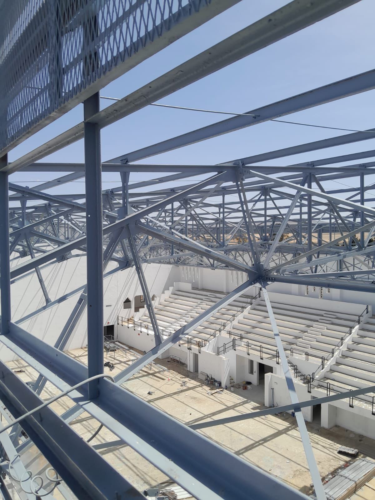 Traitement anticorrosion de charpente salle des sports